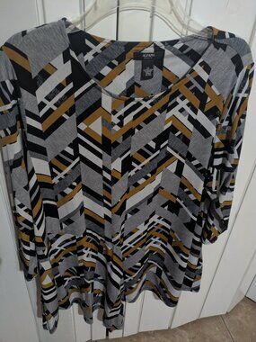 ~ Perfect Alfani blouse!